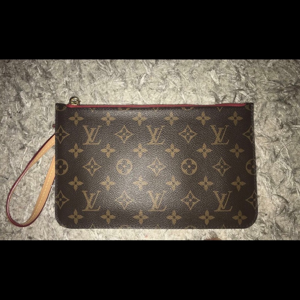 💯 Authentic Louis Vuitton